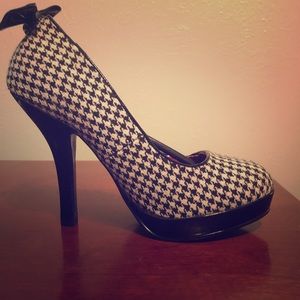PinUp Couture Heels